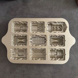 Nordic Ware Train Cakelet Pan Cast-Aluminum Nonstick Baking Mold